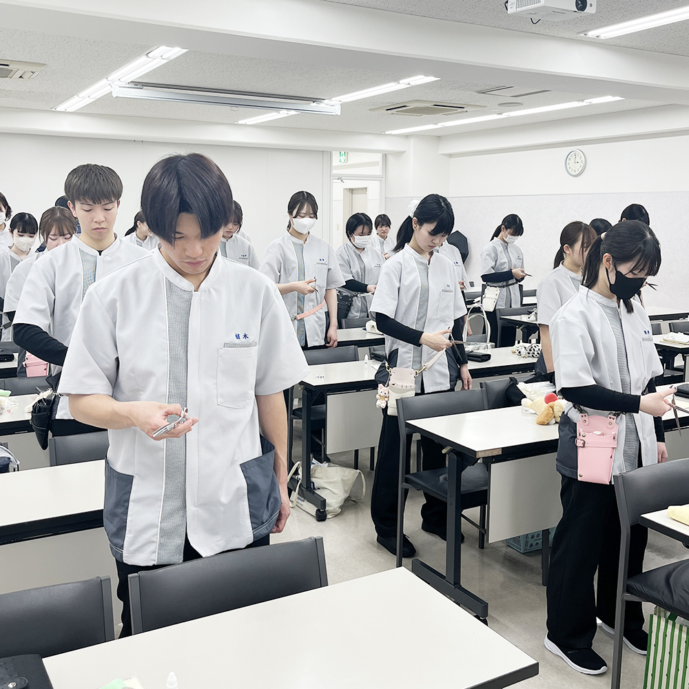 １年生、トリミング準備②